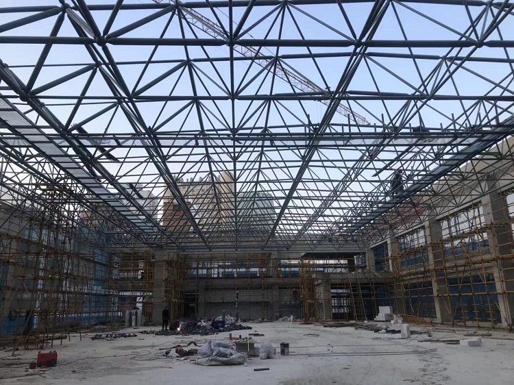 合山第一附属小学体育馆网架
